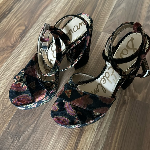 Sam Edelman - Picture 3 of 6